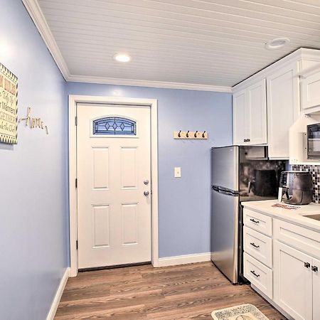 Updated Williamstown Apartment With Kitchen! Eksteriør billede