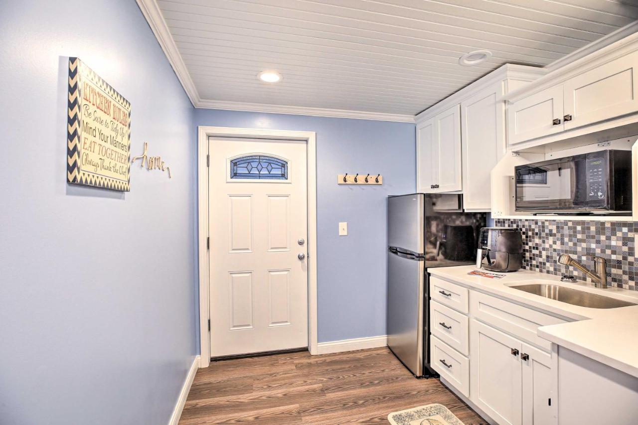 Updated Williamstown Apartment With Kitchen! Eksteriør billede