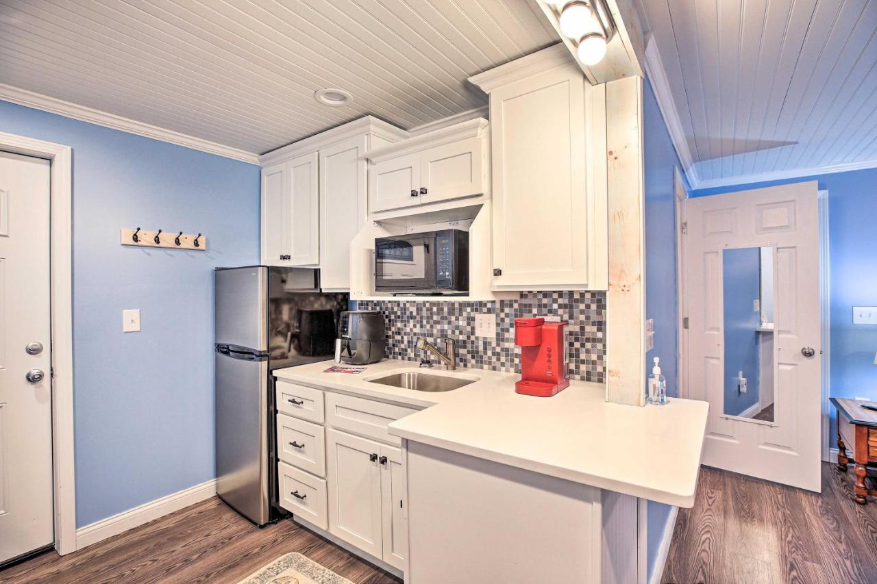 Updated Williamstown Apartment With Kitchen! Eksteriør billede