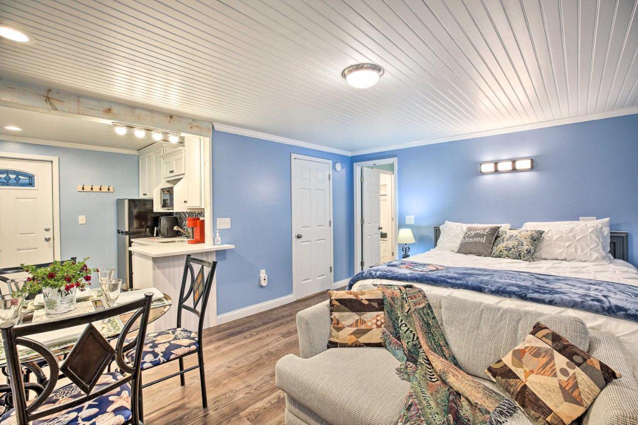 Updated Williamstown Apartment With Kitchen! Eksteriør billede