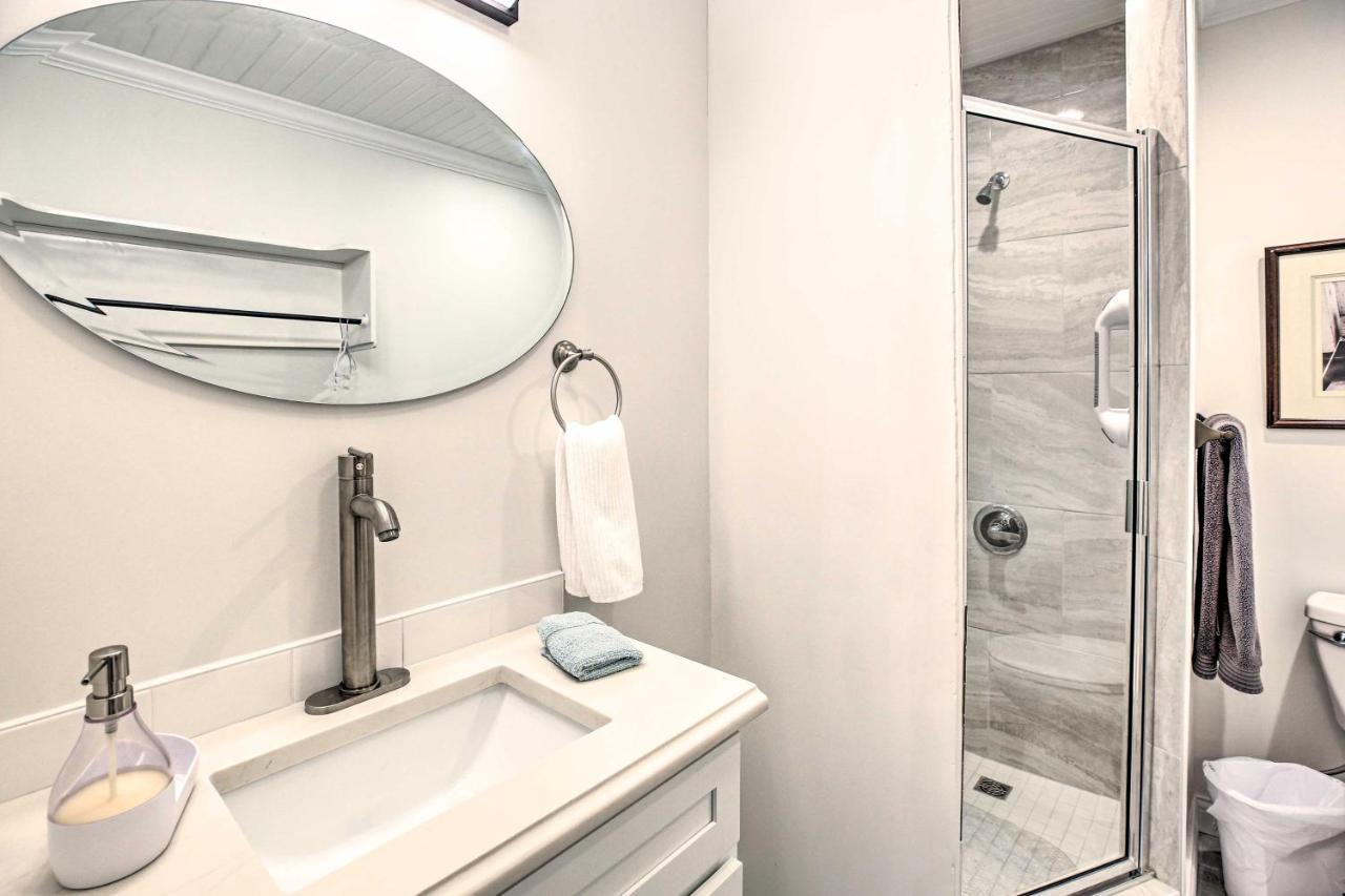 Updated Williamstown Apartment With Kitchen! Eksteriør billede